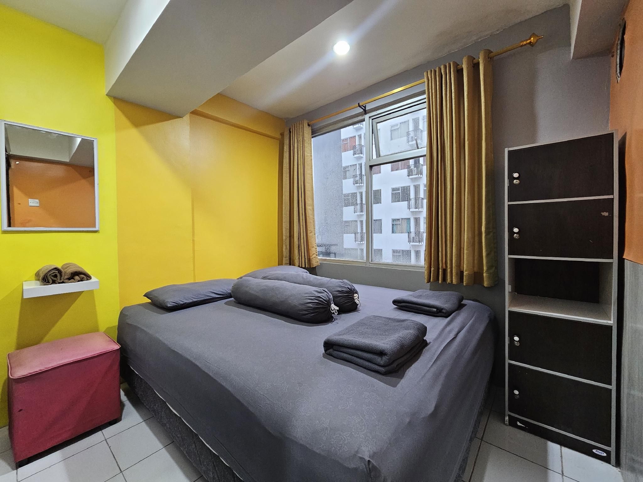2 Bedroom Apartment with Pool View