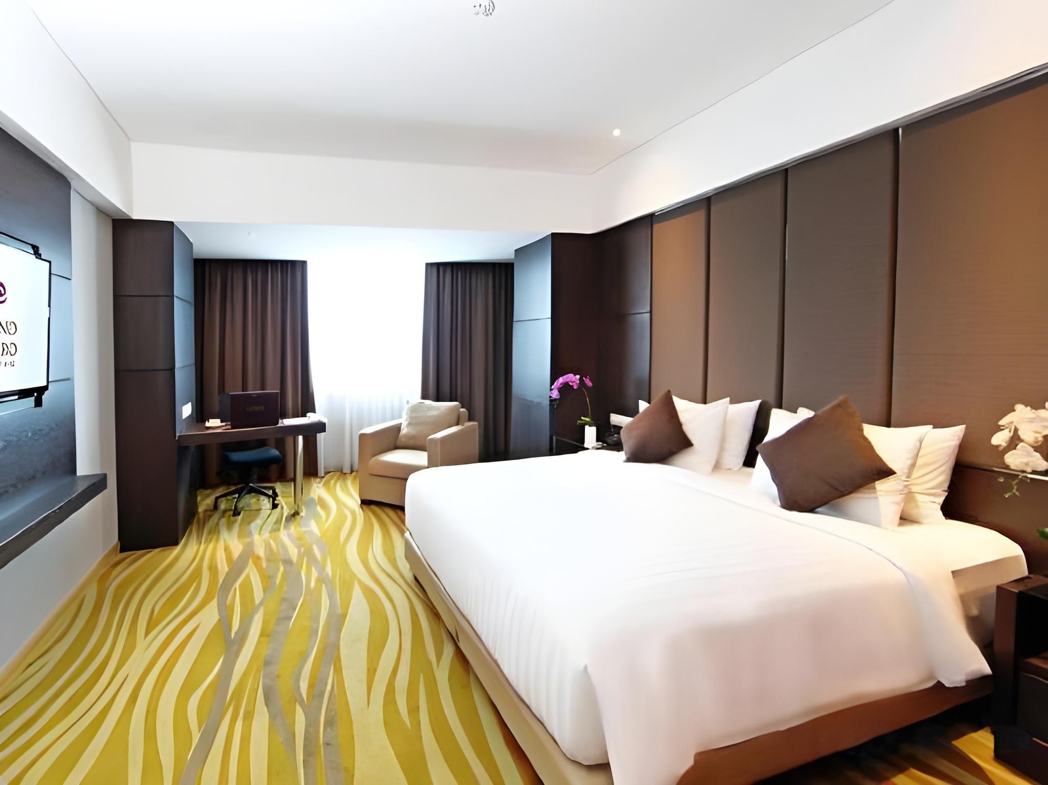 Premiere King Room