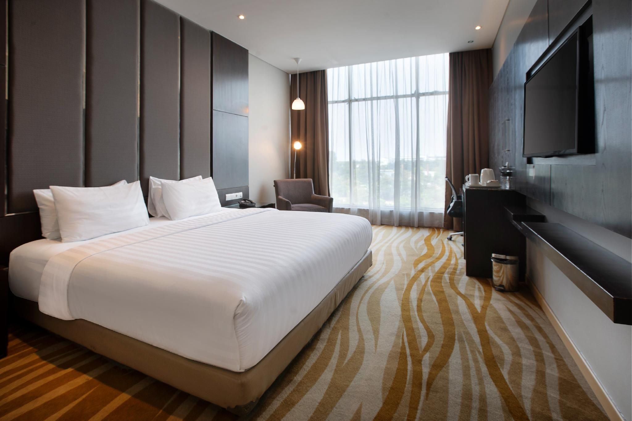 Premiere King Room