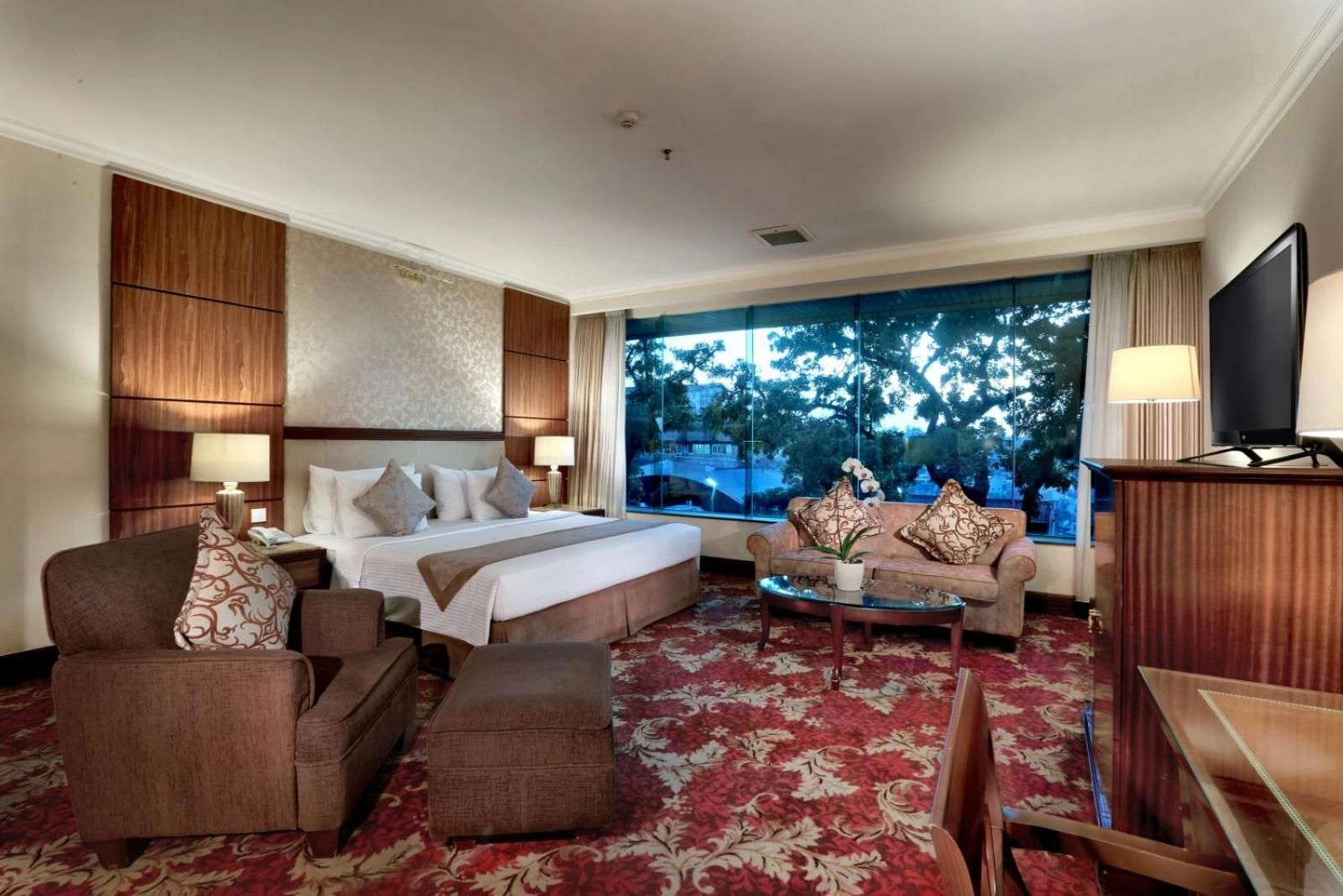 Executive Suite