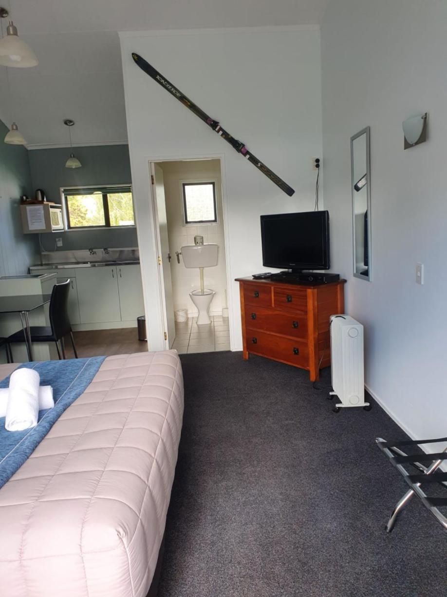 Deluxe King Studio