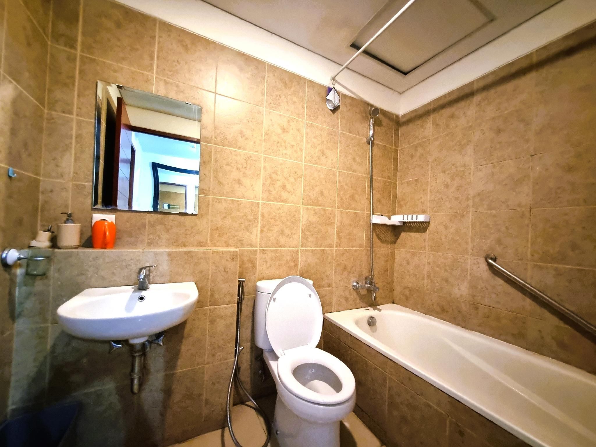 High Livin Apartment Dago 1-Bedroom Apartment 3