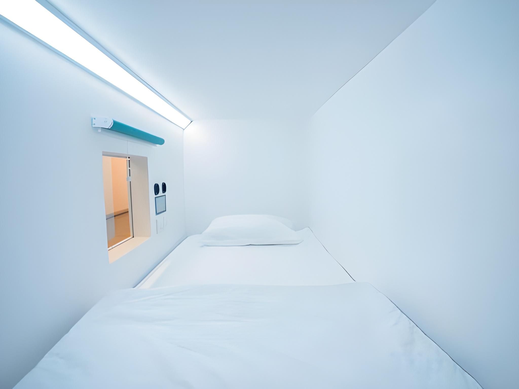 Earth Single Room