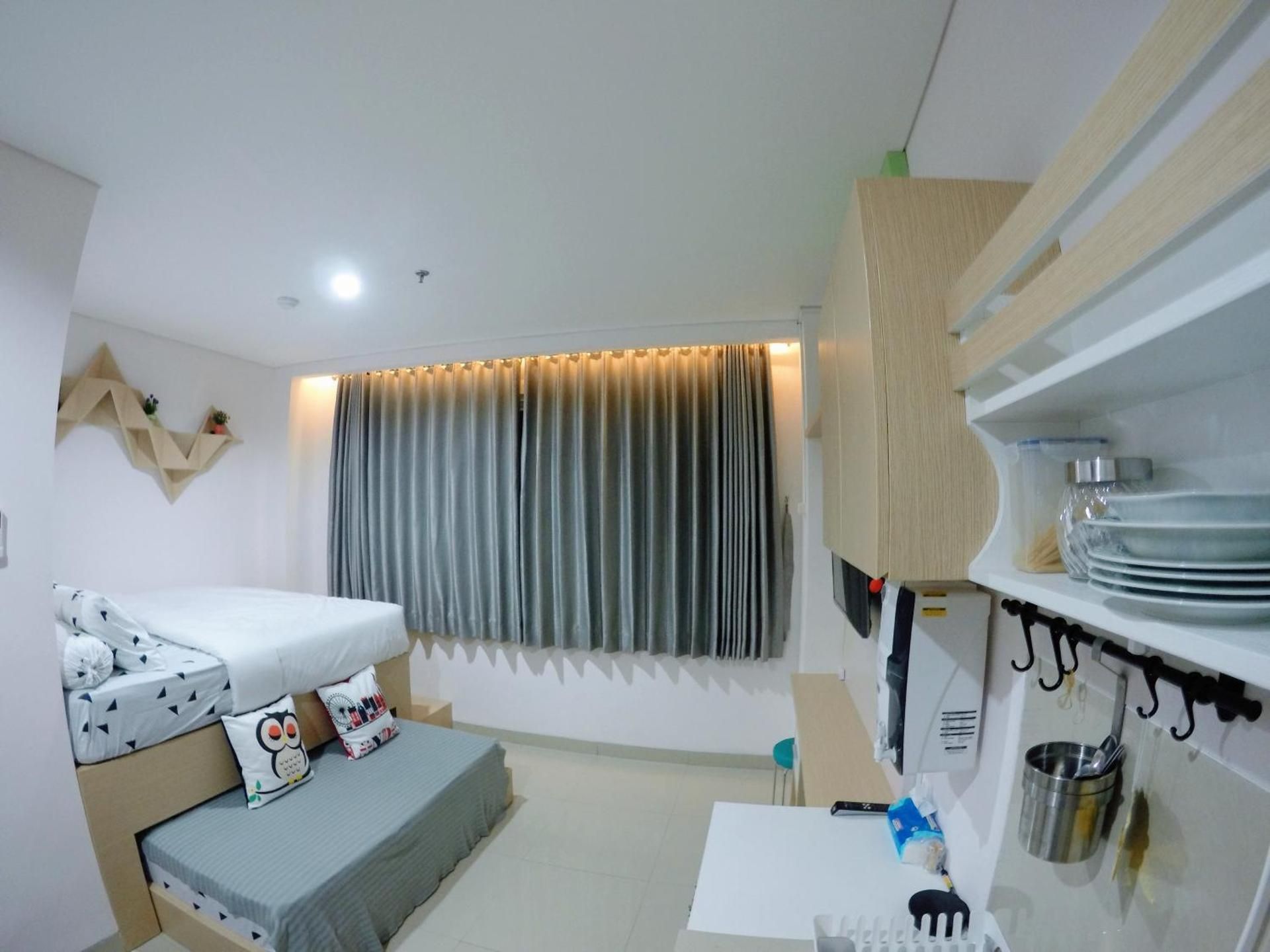 Apartment with Mountain View