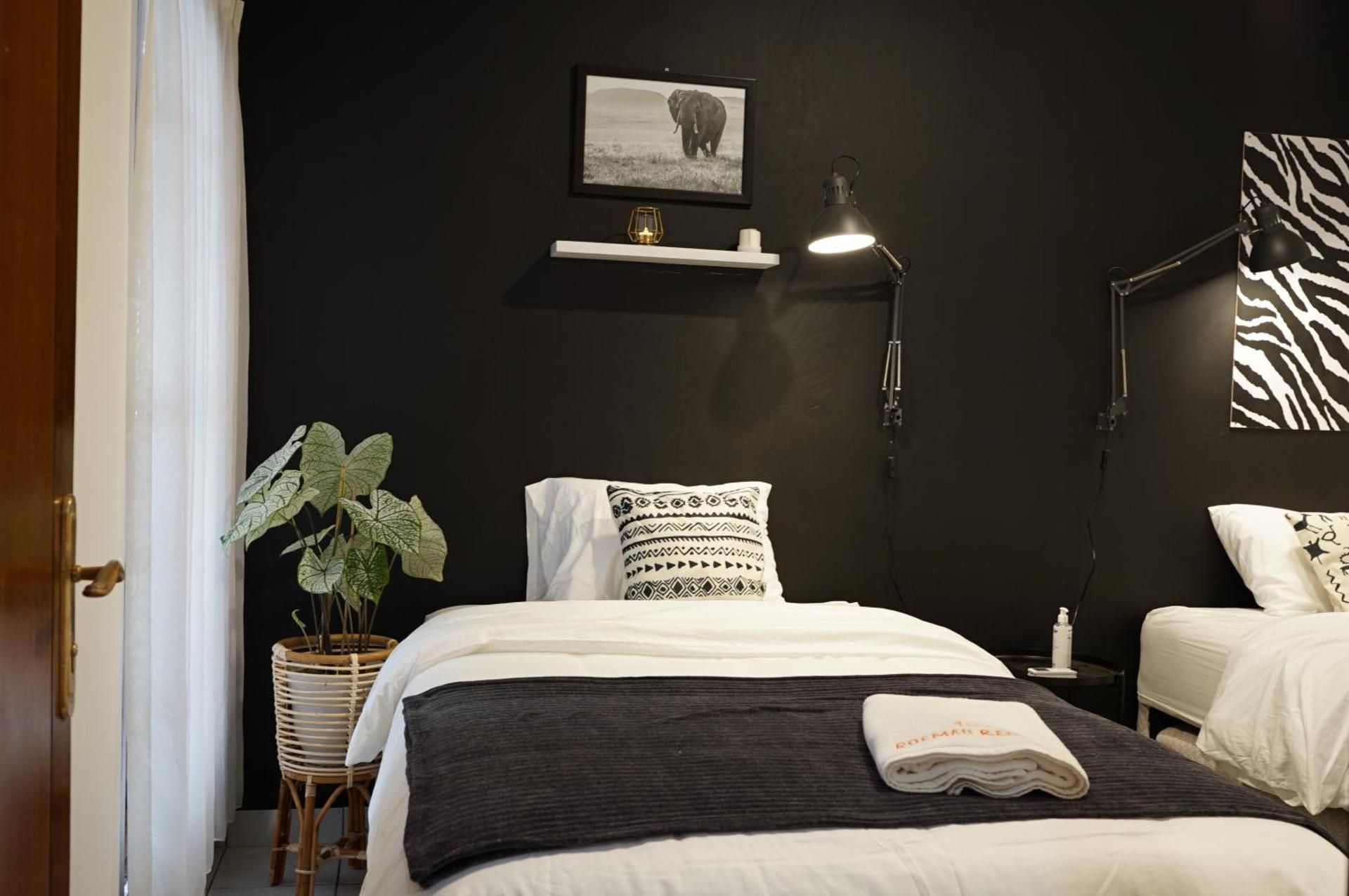 Twin Room with Shared Bathroom