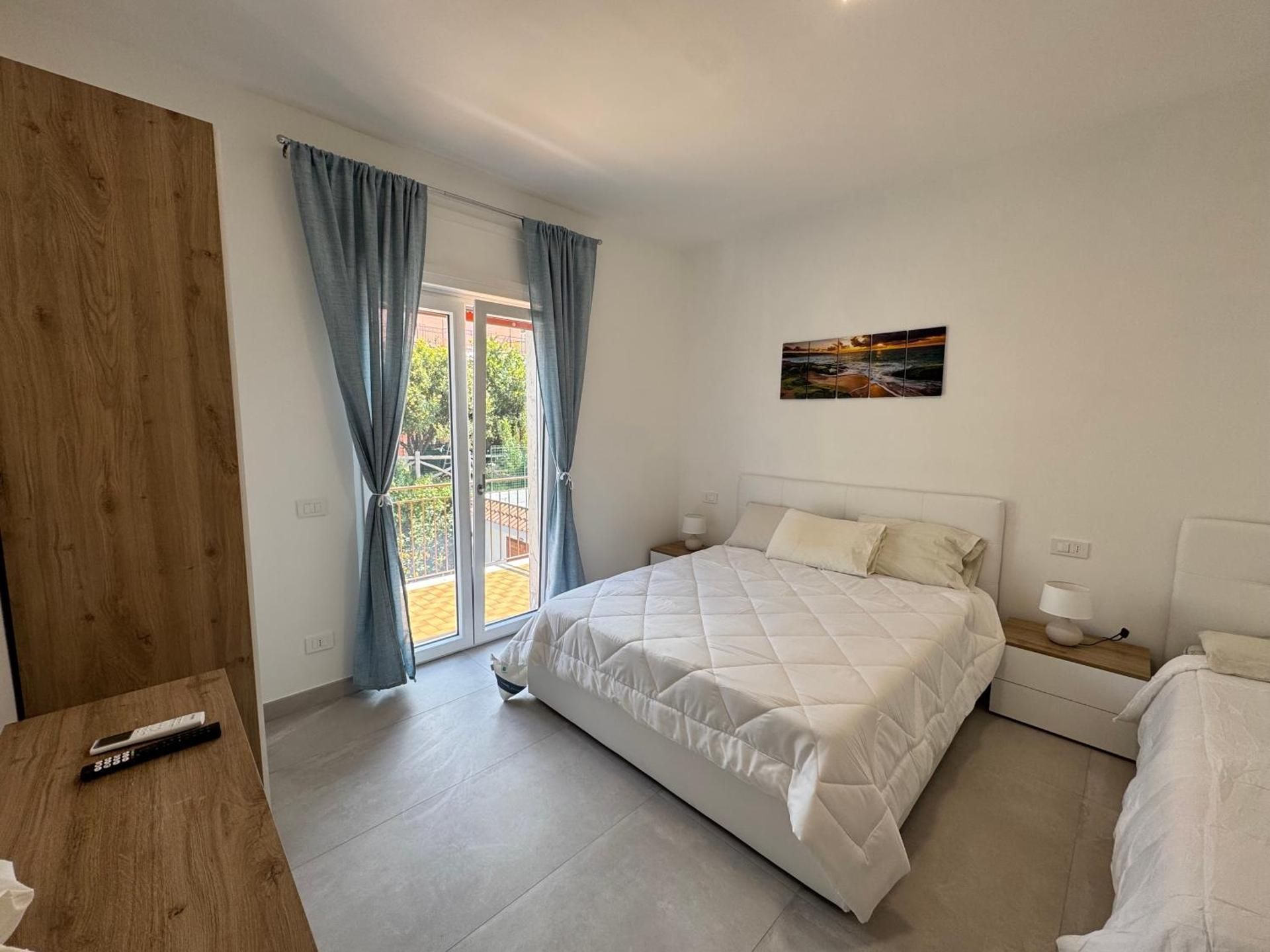 One-Bedroom Deluxe Apartment