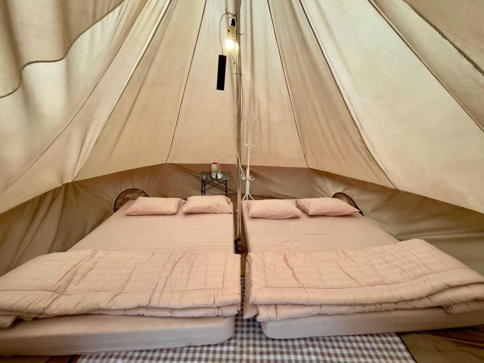 Double or Twin Room with Mountain View