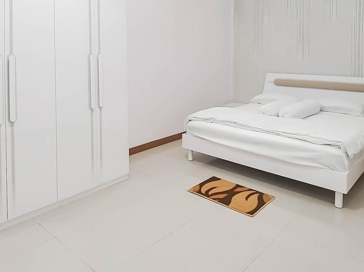 Standard Double Room with Shared Bathroom
