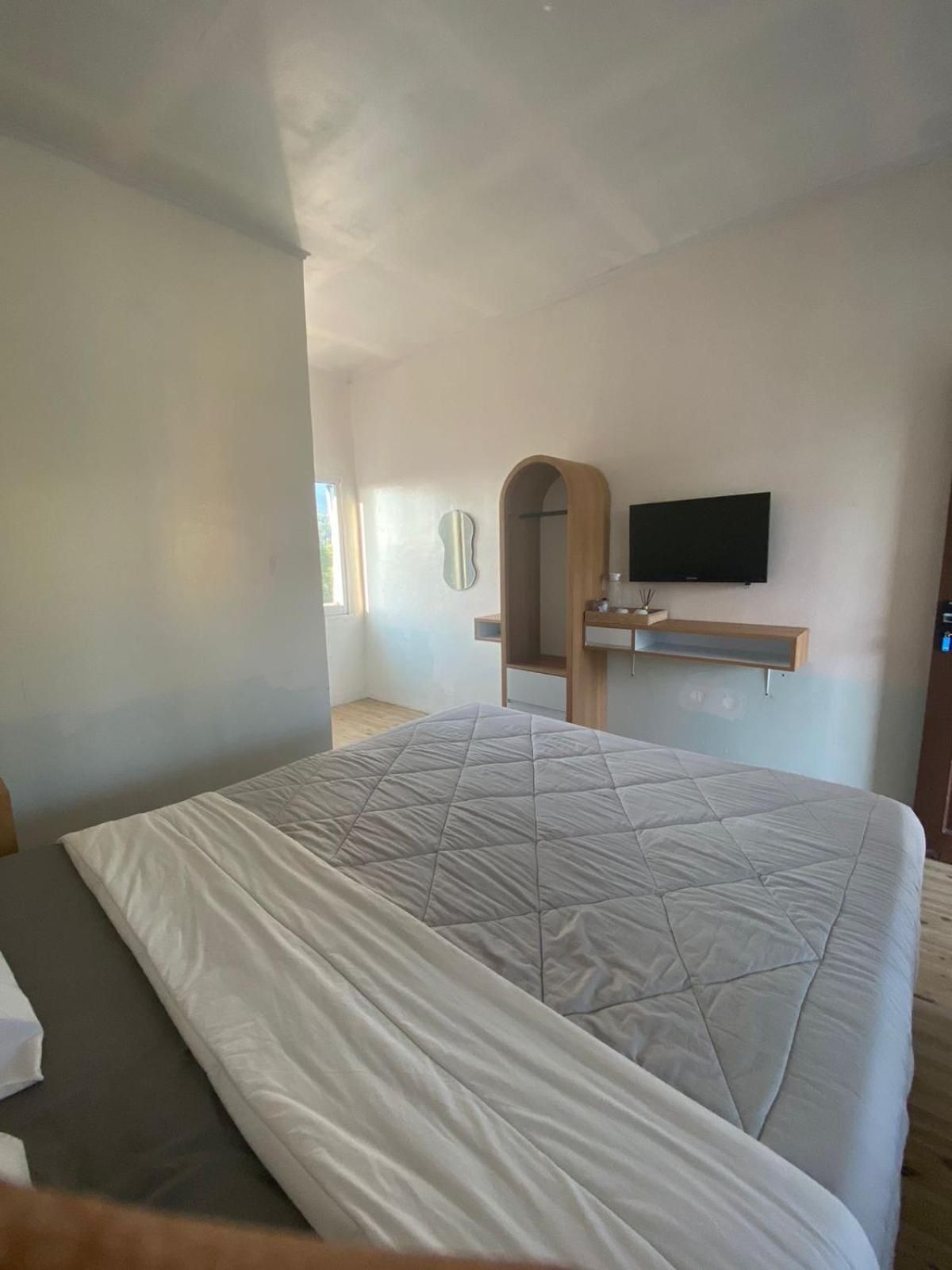 Urbanview Orchid Guest House Ciater Double Room with Mountain View