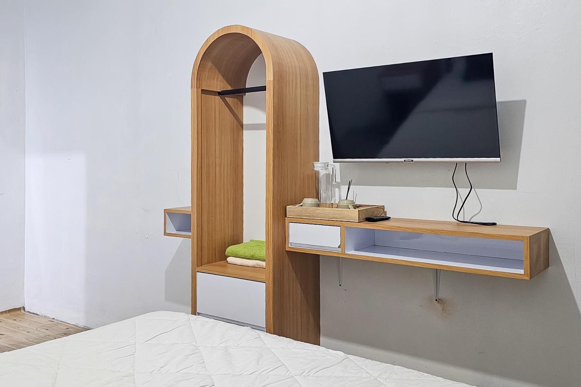 Urbanview Orchid Guest House Ciater Deluxe Room 3