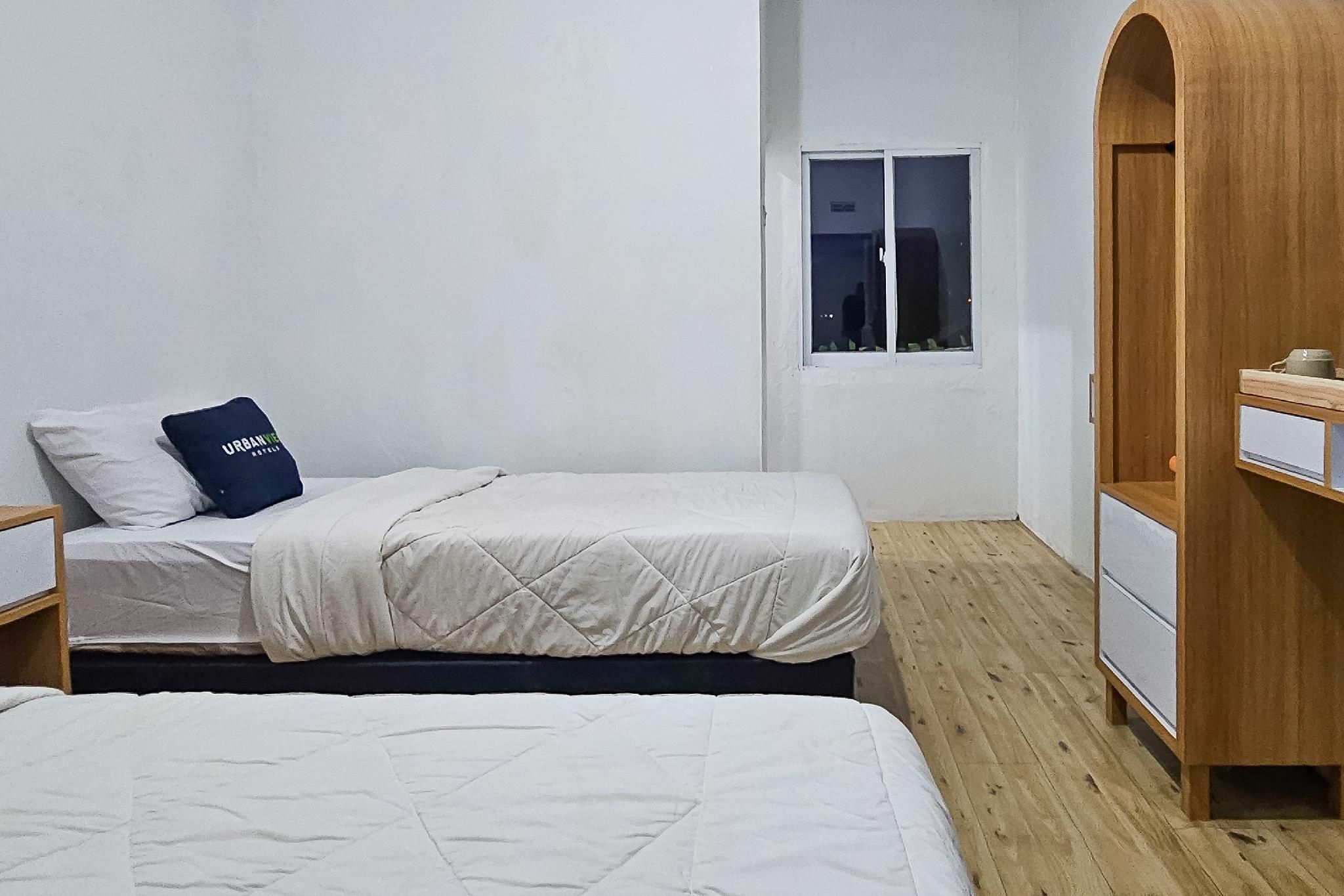 Urbanview Orchid Guest House Ciater Deluxe Twin