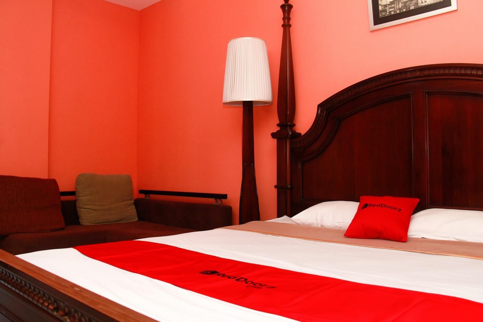 RedDoorz Double Room