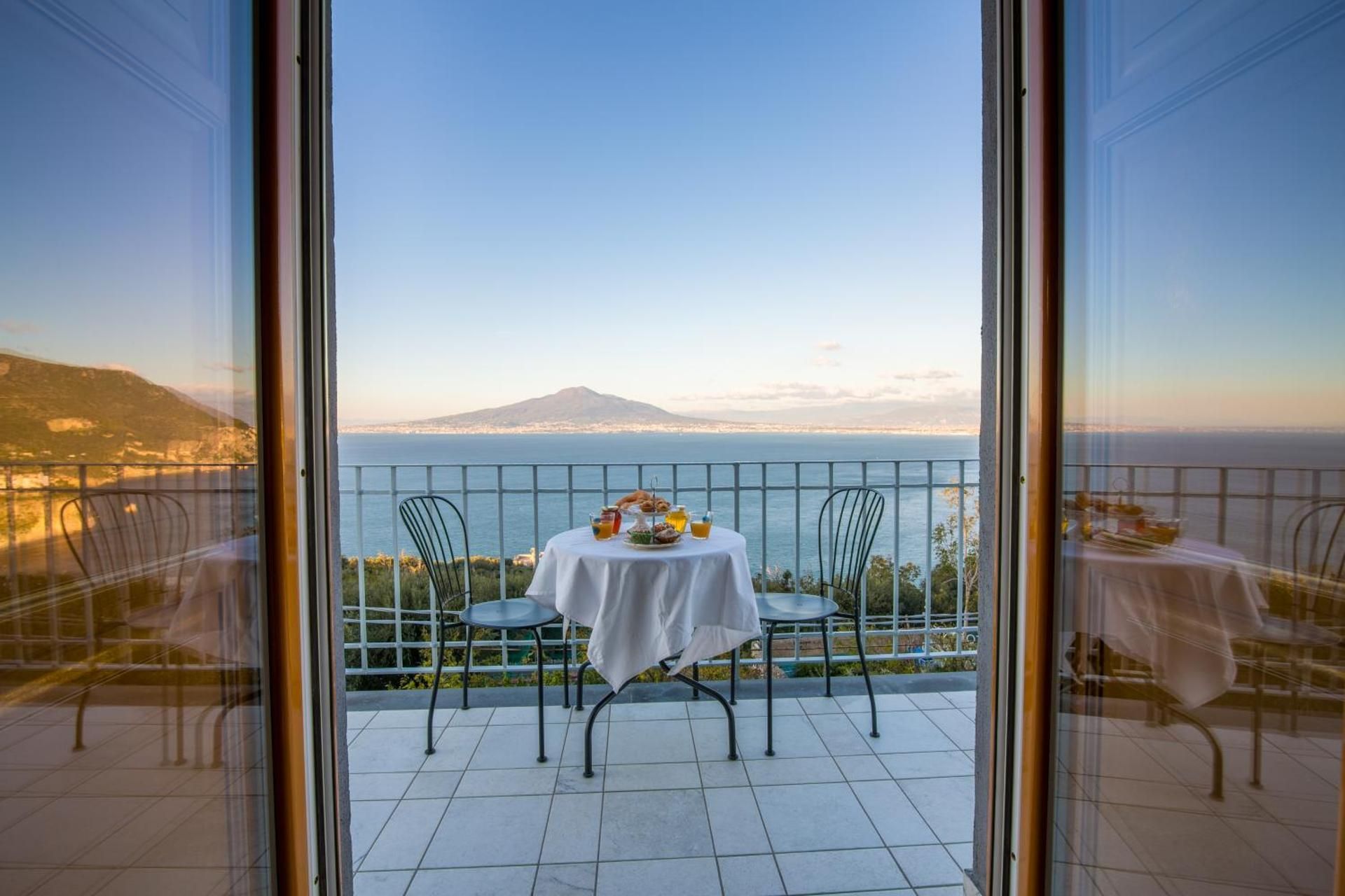 Double Room with Balcony and Sea View