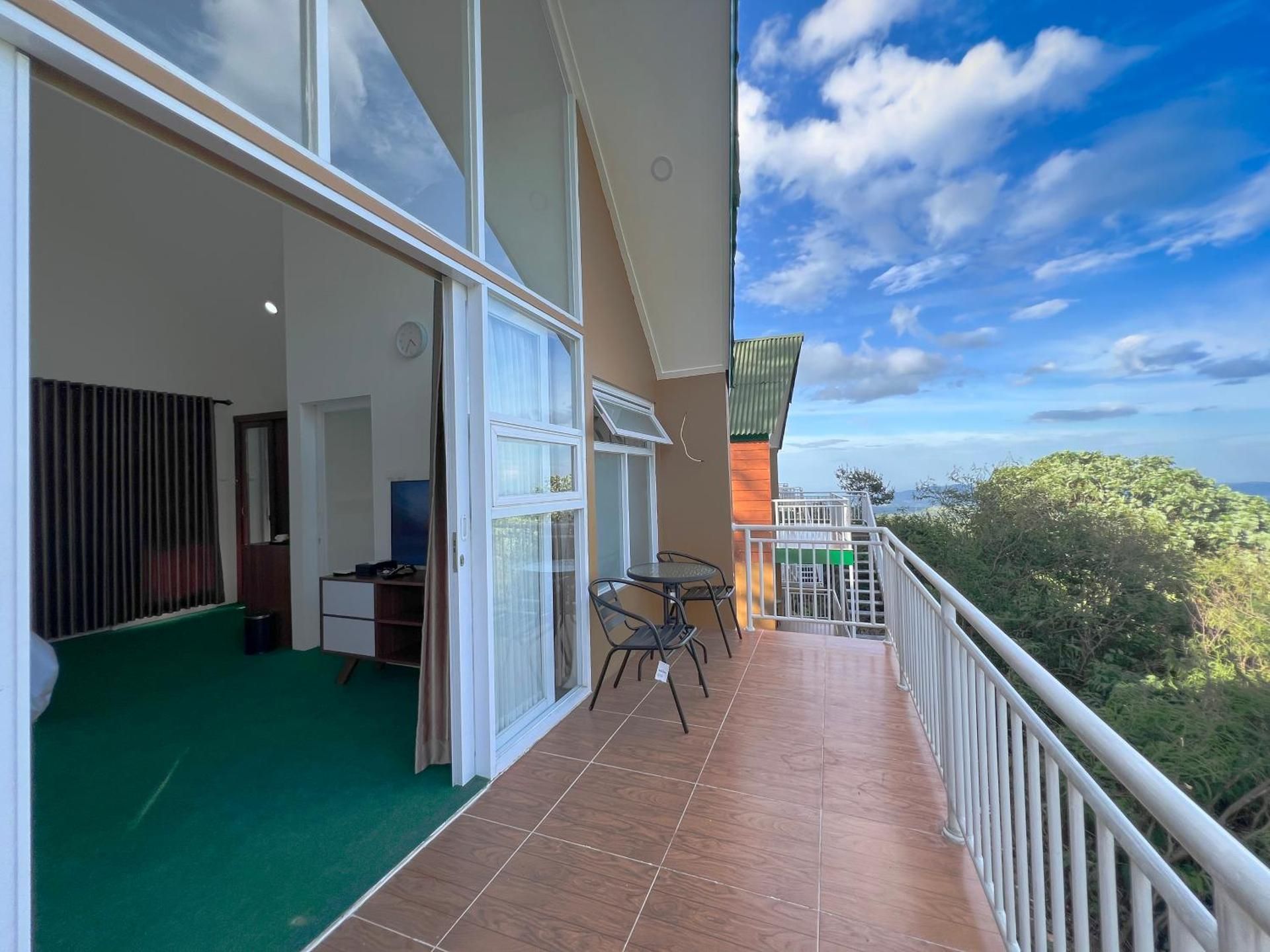 Deluxe Double Room with Balcony