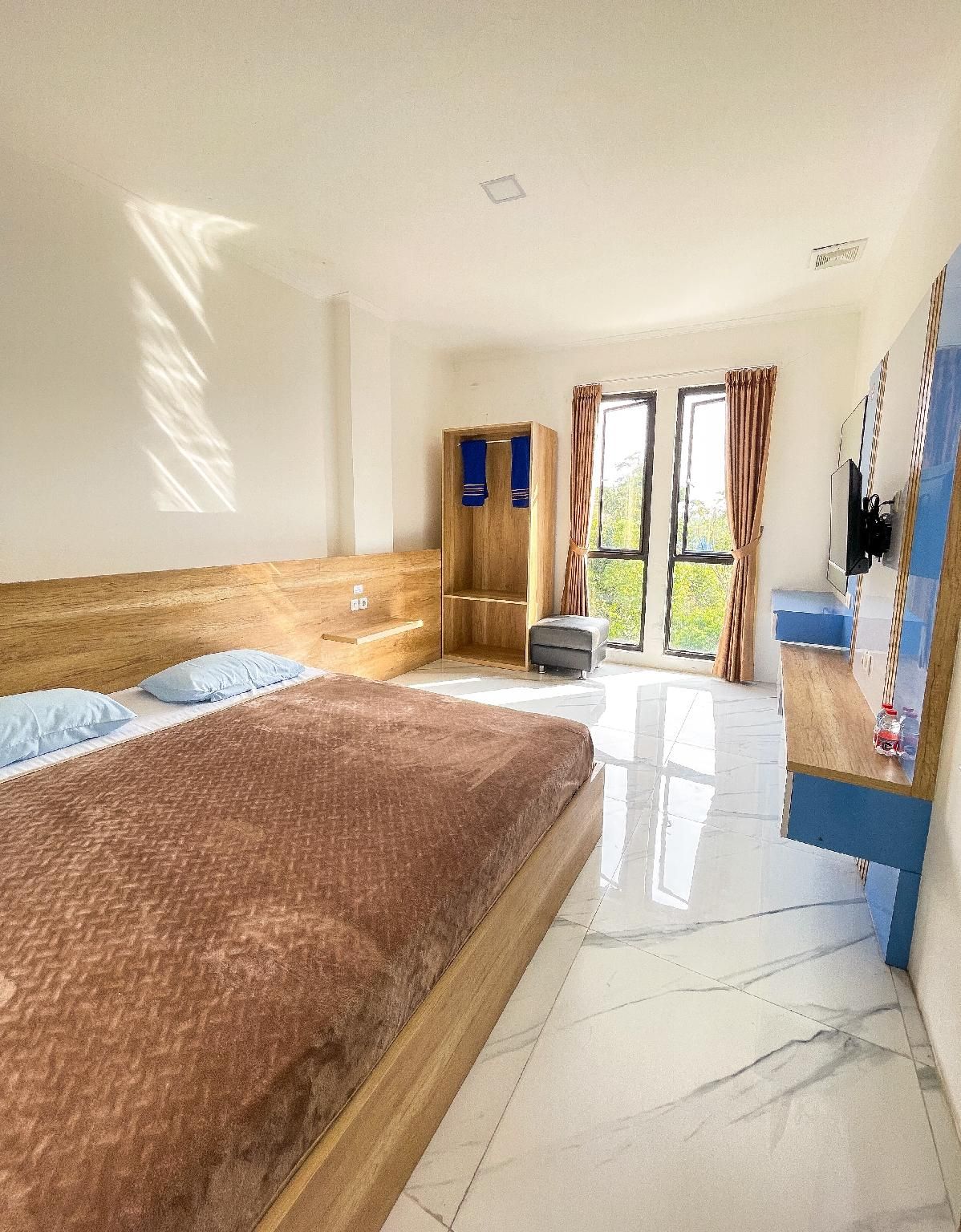 1b2c8e7a25f18bbfb20ff52f46afcc40