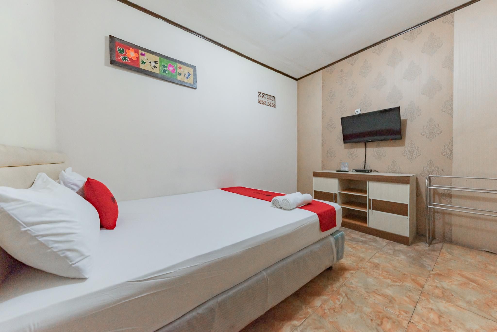 RedDoorz Room