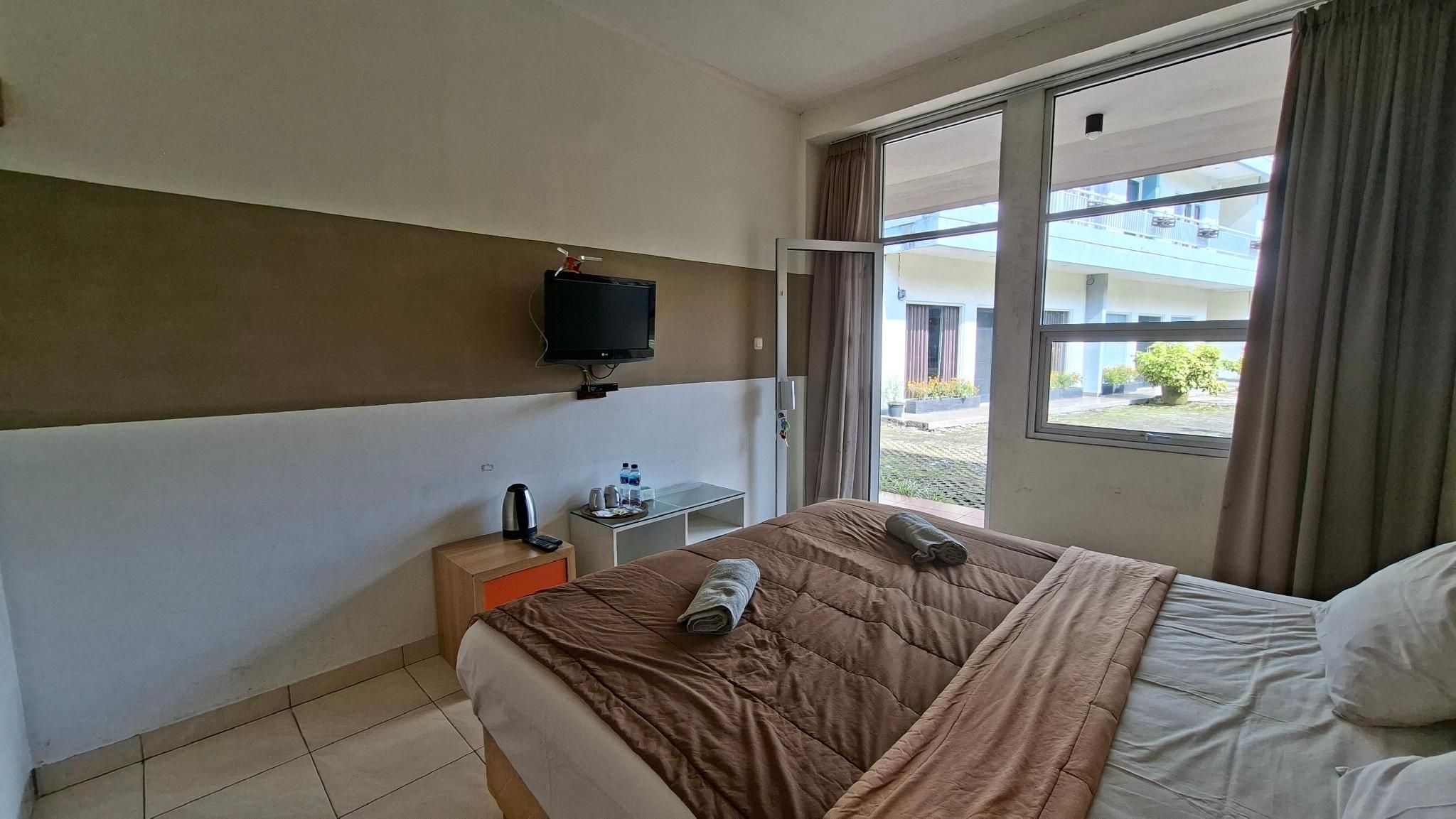 Standard - 1 Double Bed
