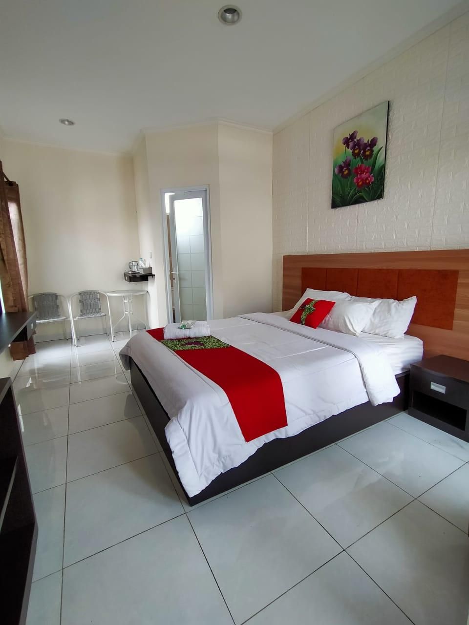 Deluxe Room Queen