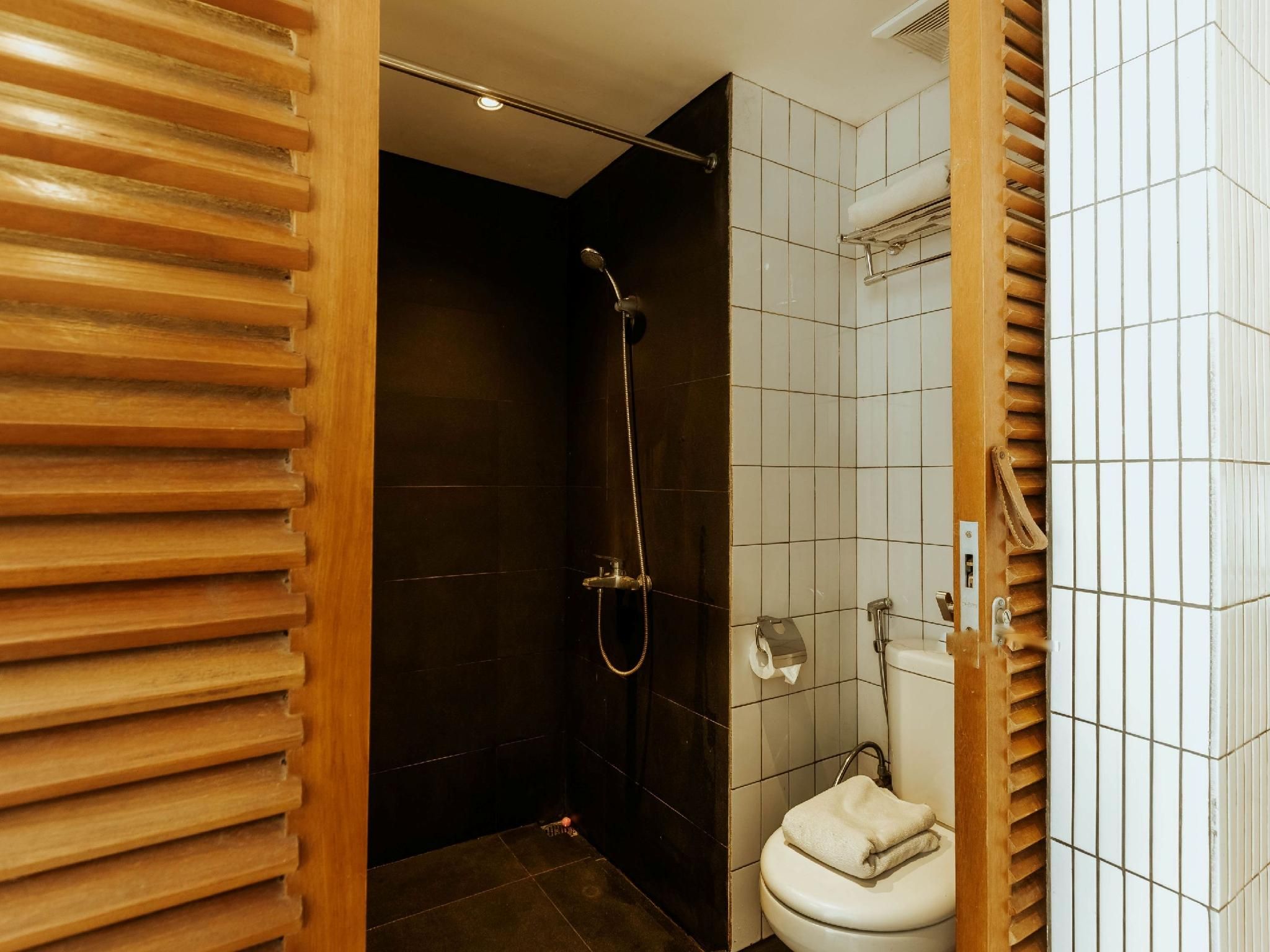 Medium Room