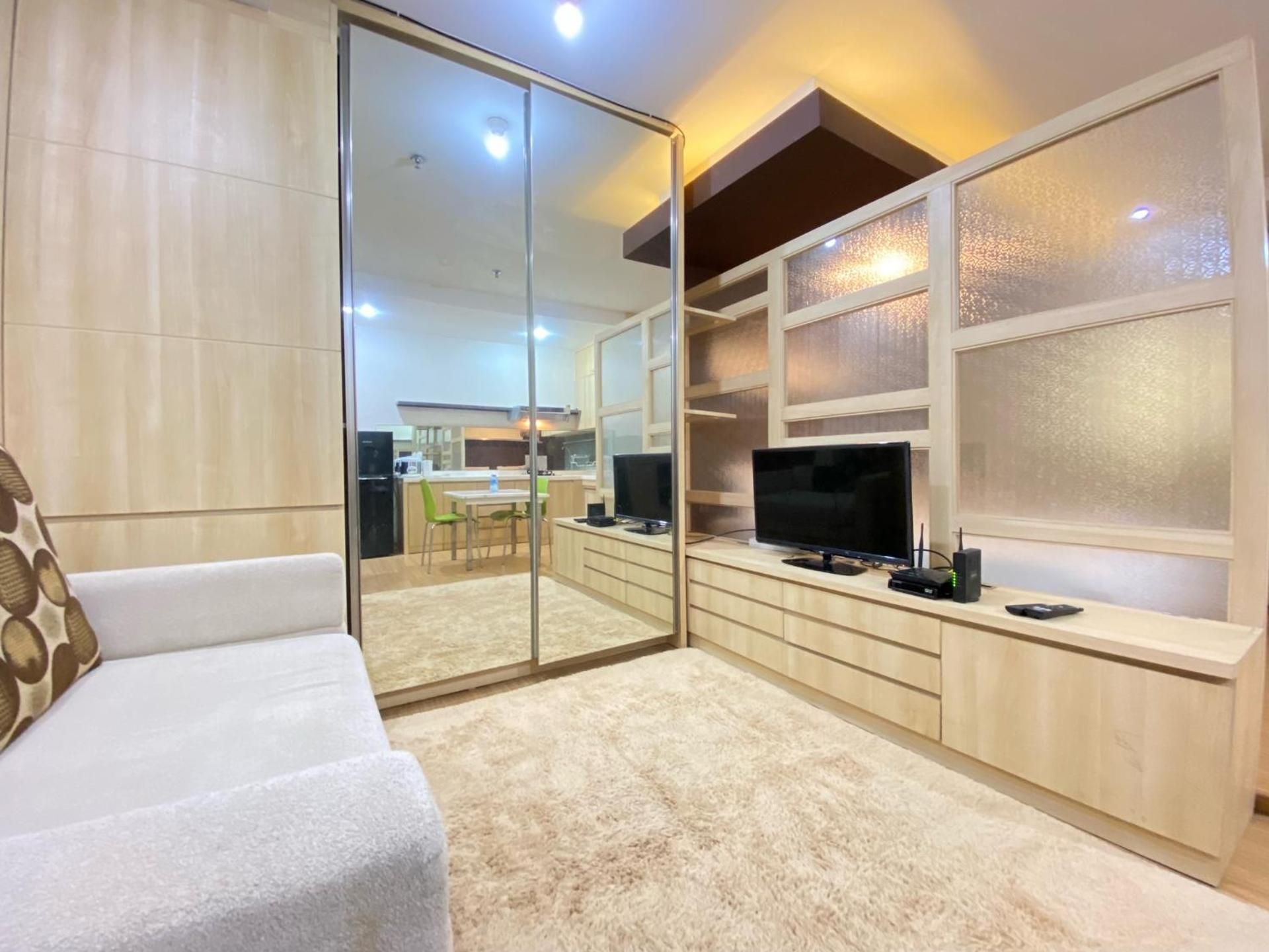 Studio Apartment