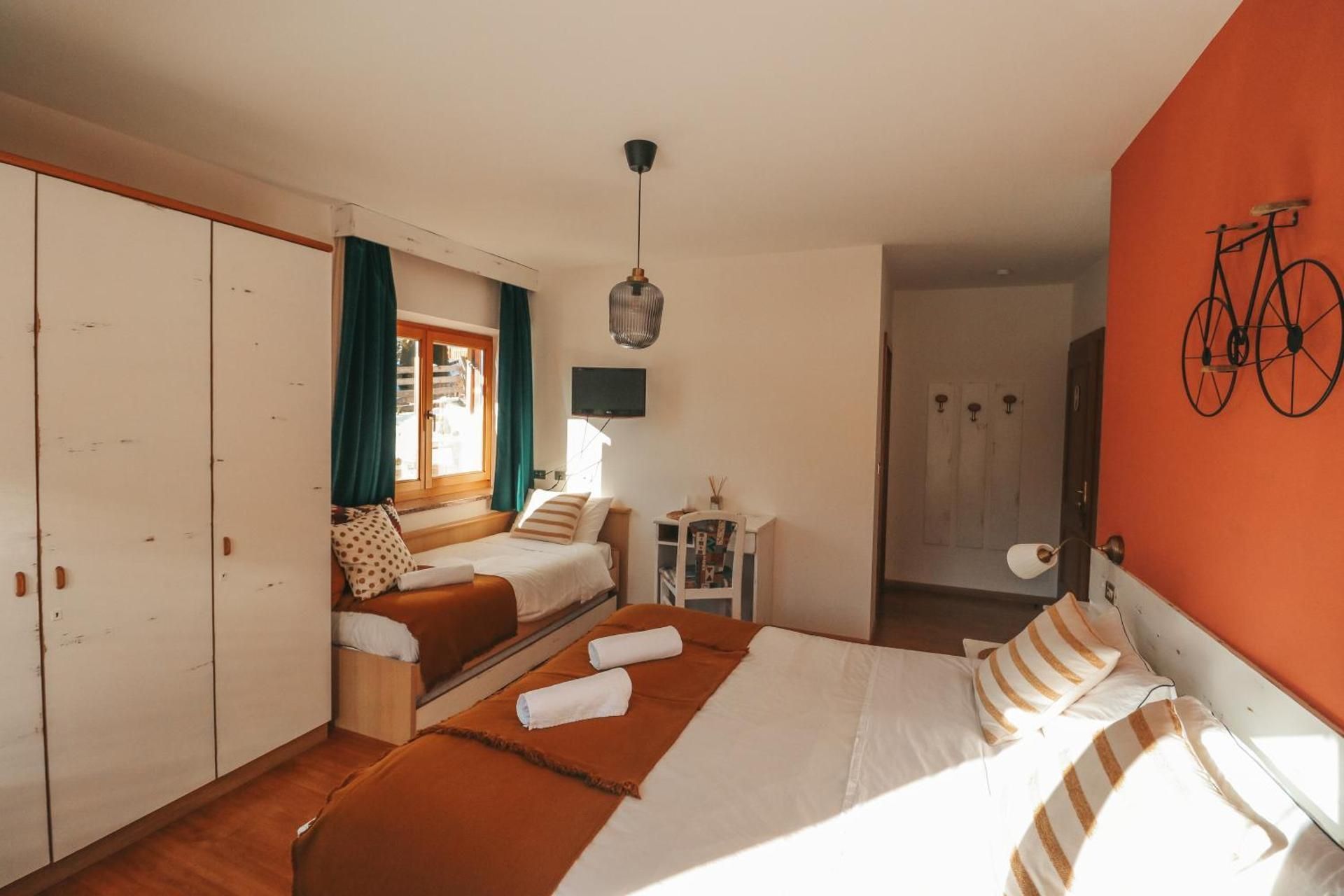 Suite with Mountain View