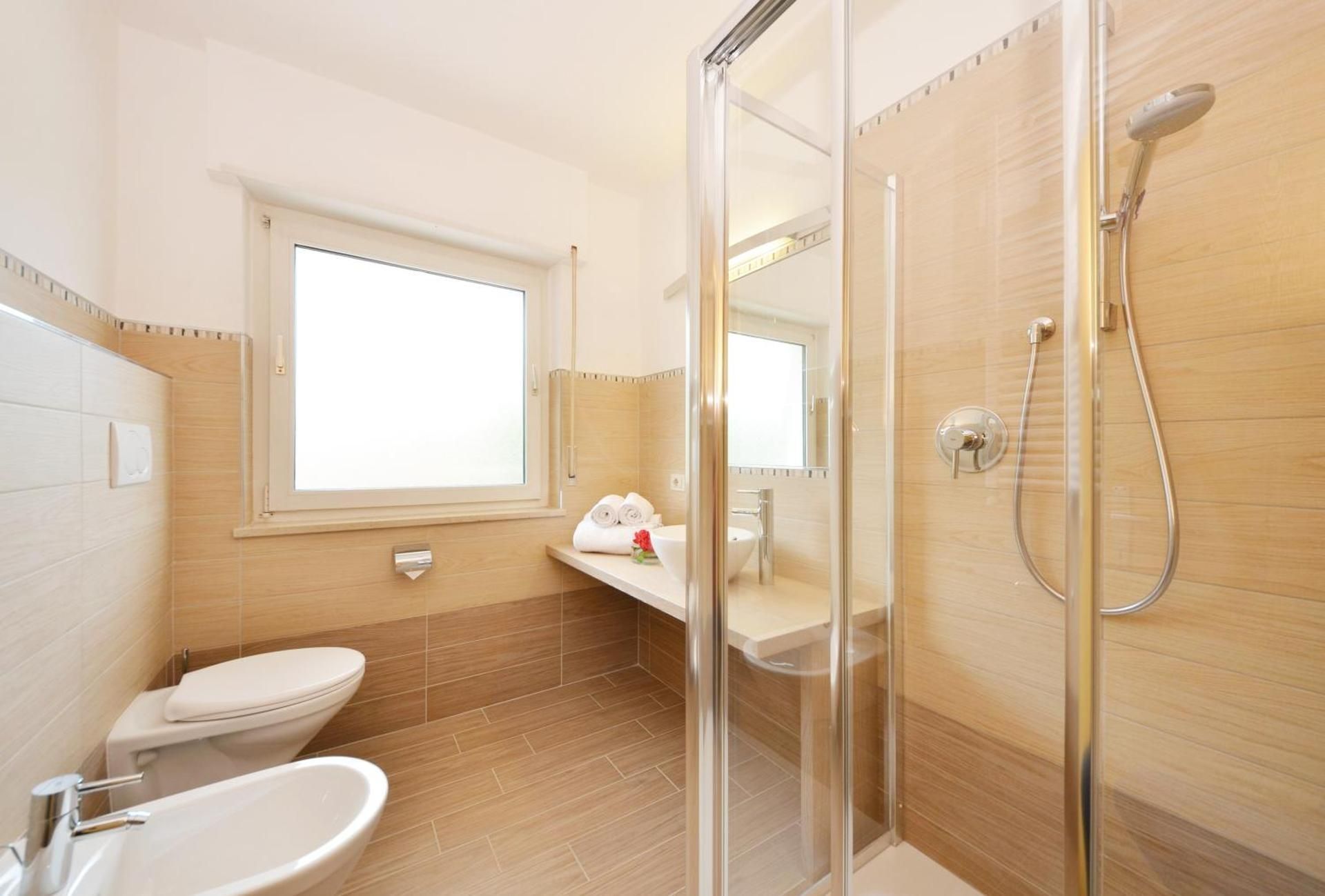 Two-Bedroom Apartment (4 Adults)