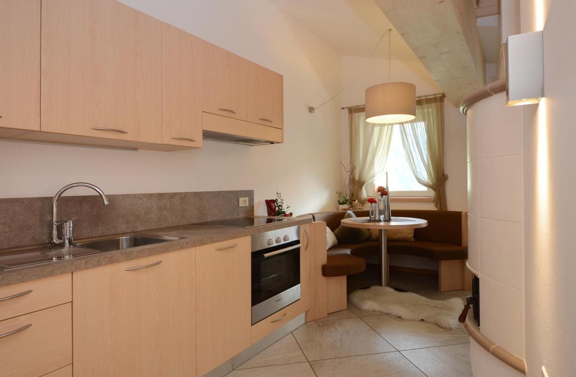 One-Bedroom Apartment with Montain View