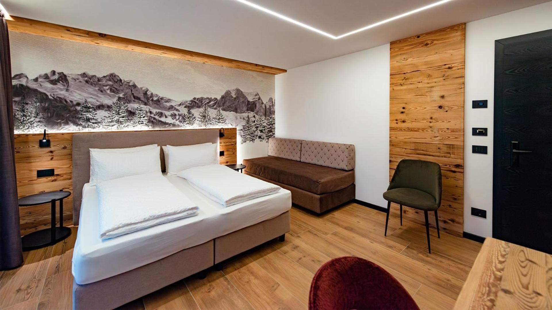Deluxe Double Room with Balcony