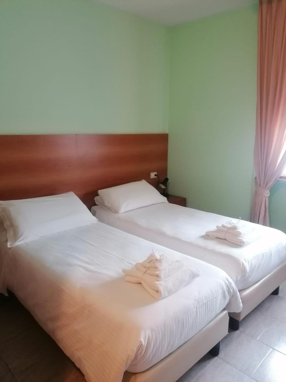 Quadruple Room with Private Bathroom