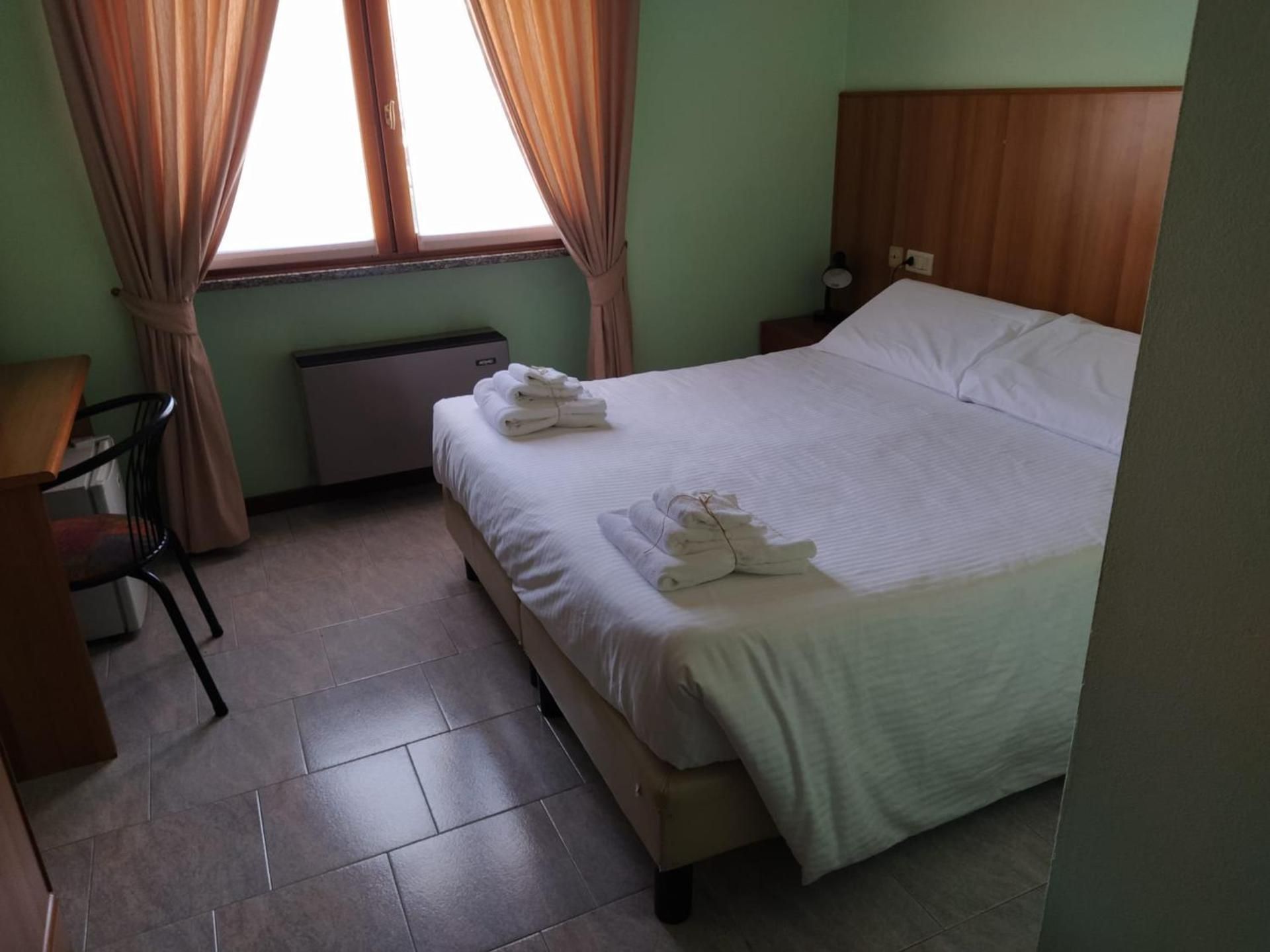 Single Room With Private Bathroom