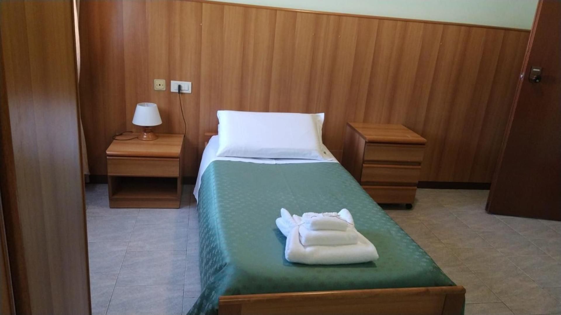 Single Room With Private Bathroom