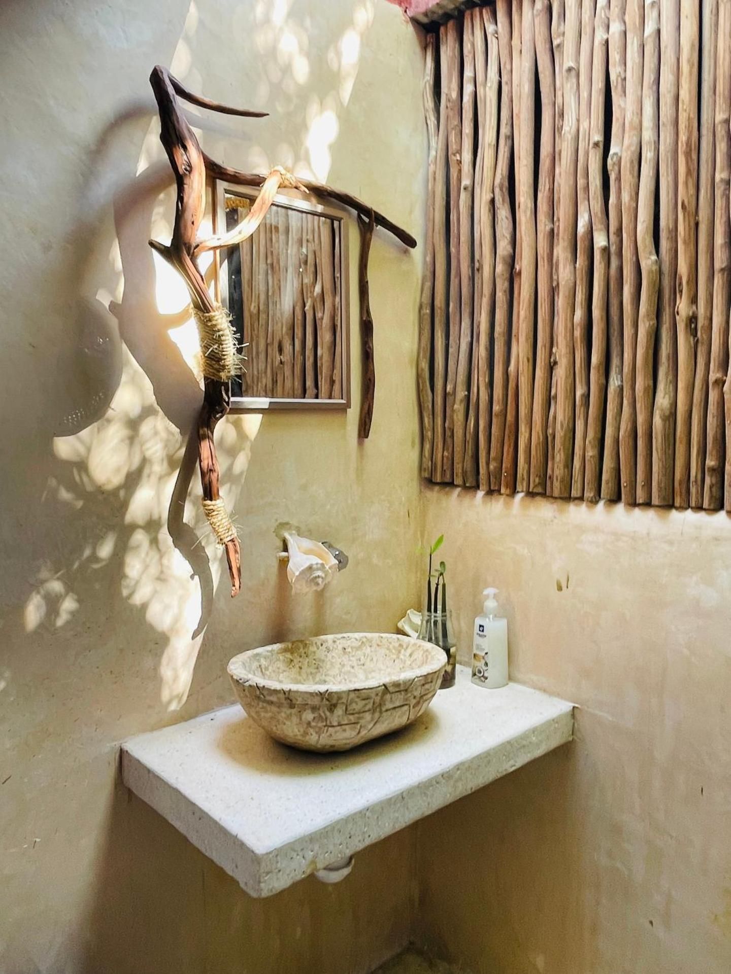 King Bed Bungalow With Interior Private Bathroom 