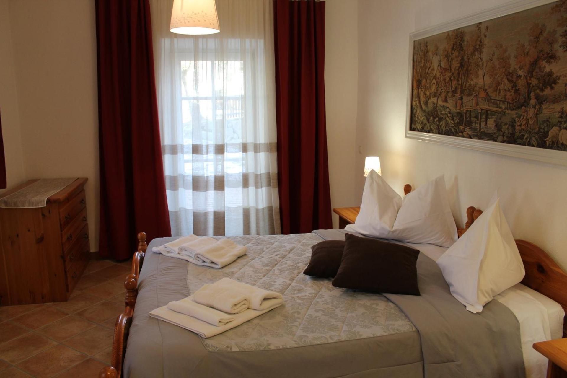 One-Bedroom Apartment (4 Adults)