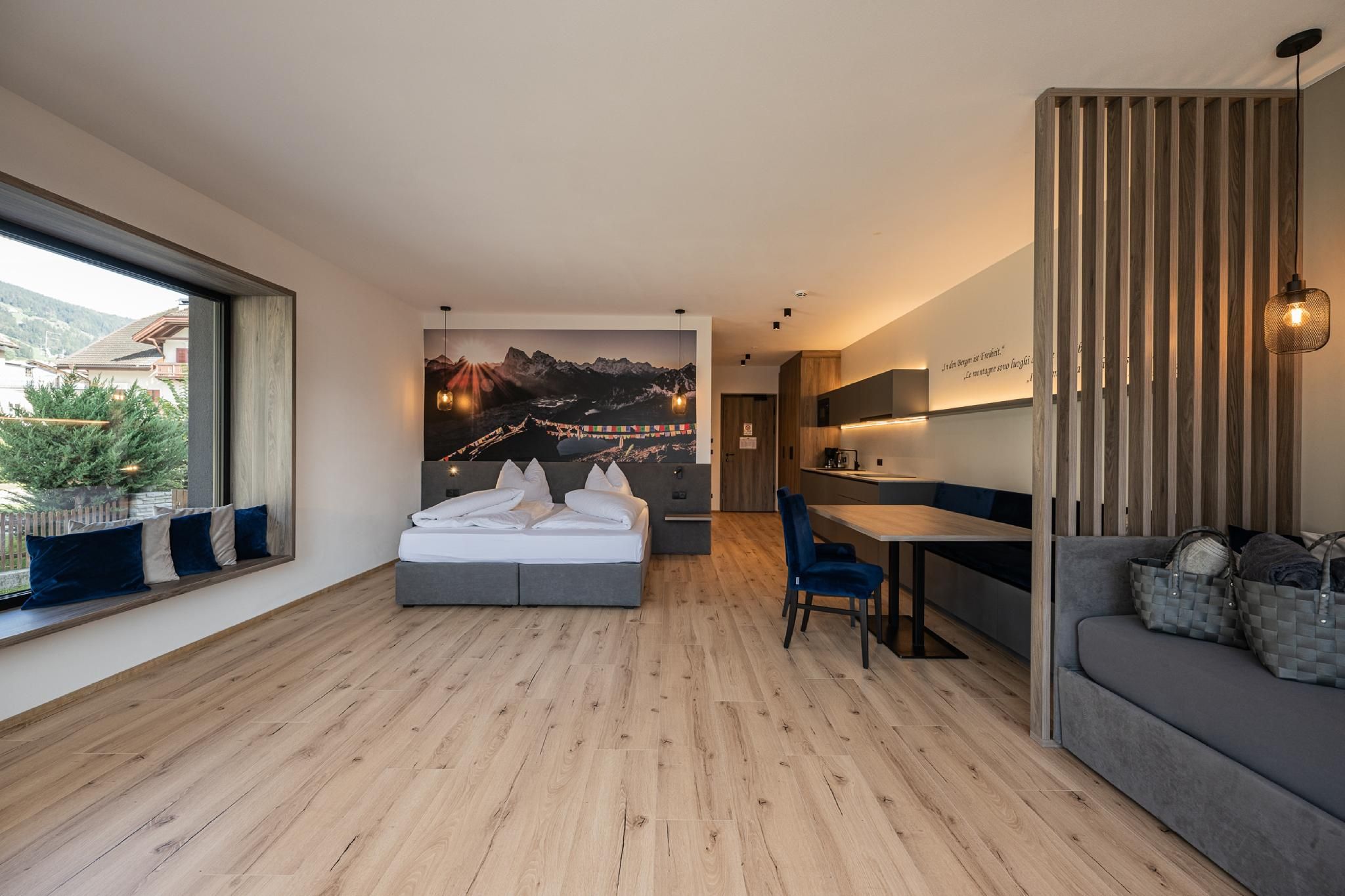 Deluxe Apartment