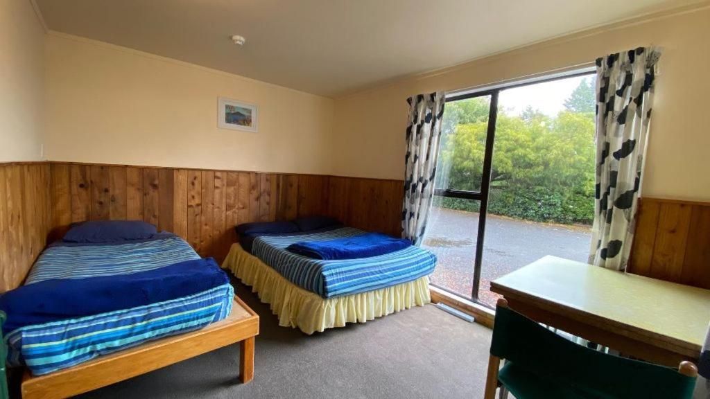 Standard Twin Room with Shared Bathroom
