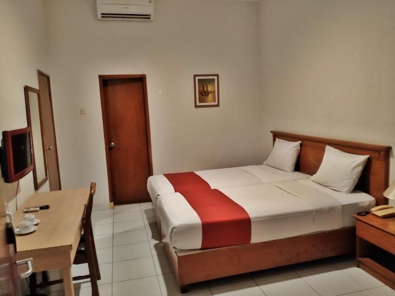 Budget Twin Room - Room only