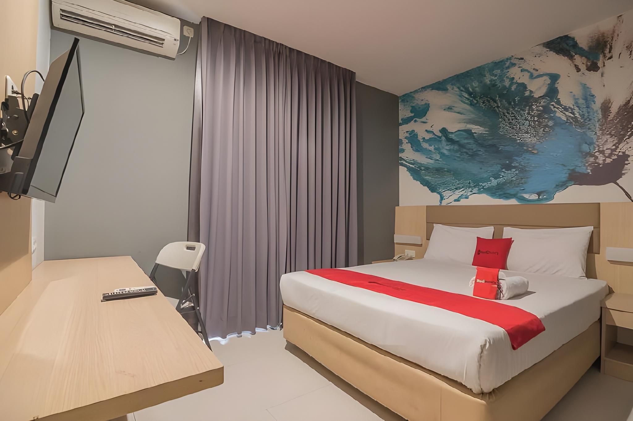 RedDoorz Room