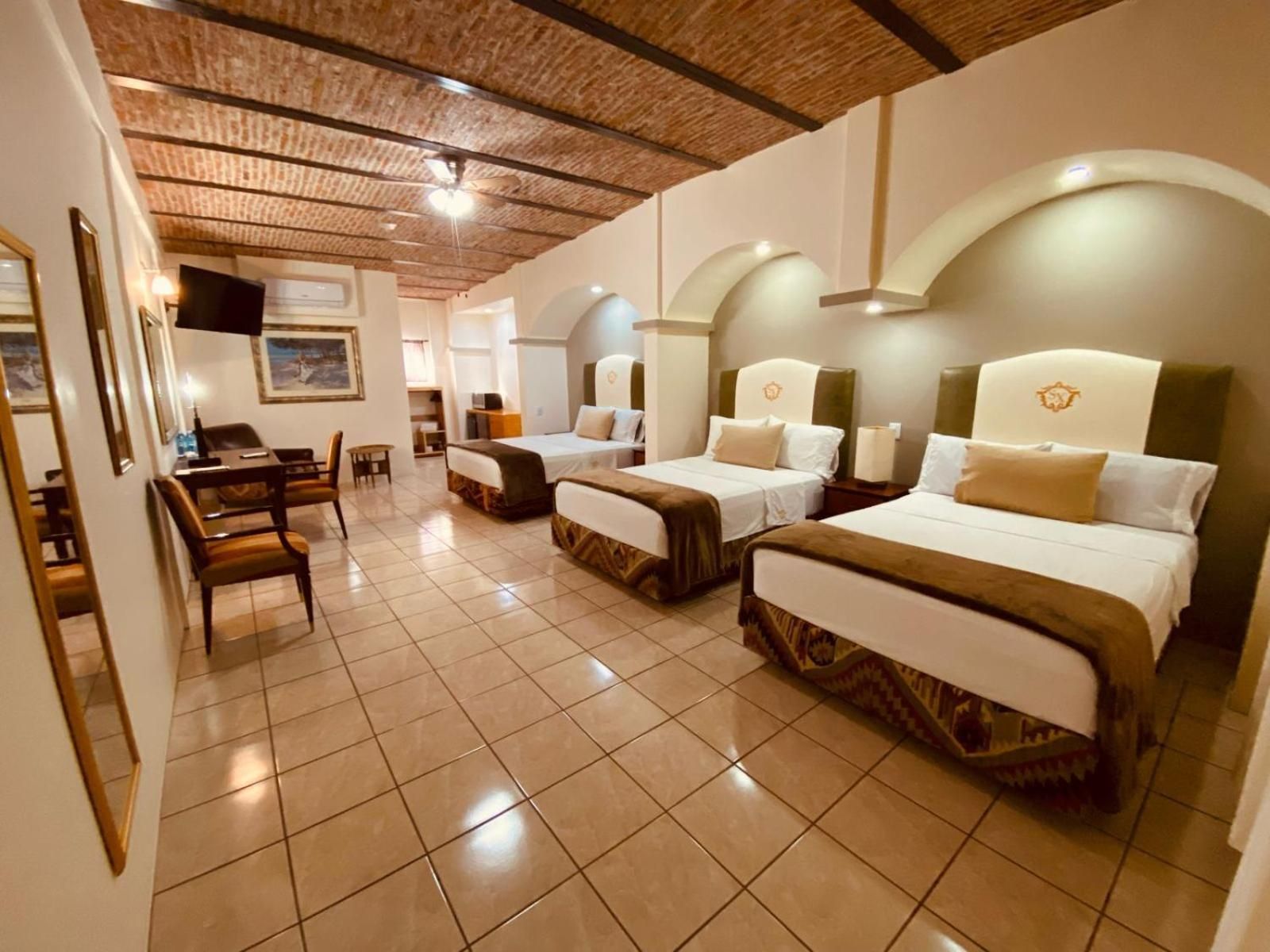 Deluxe Family Room