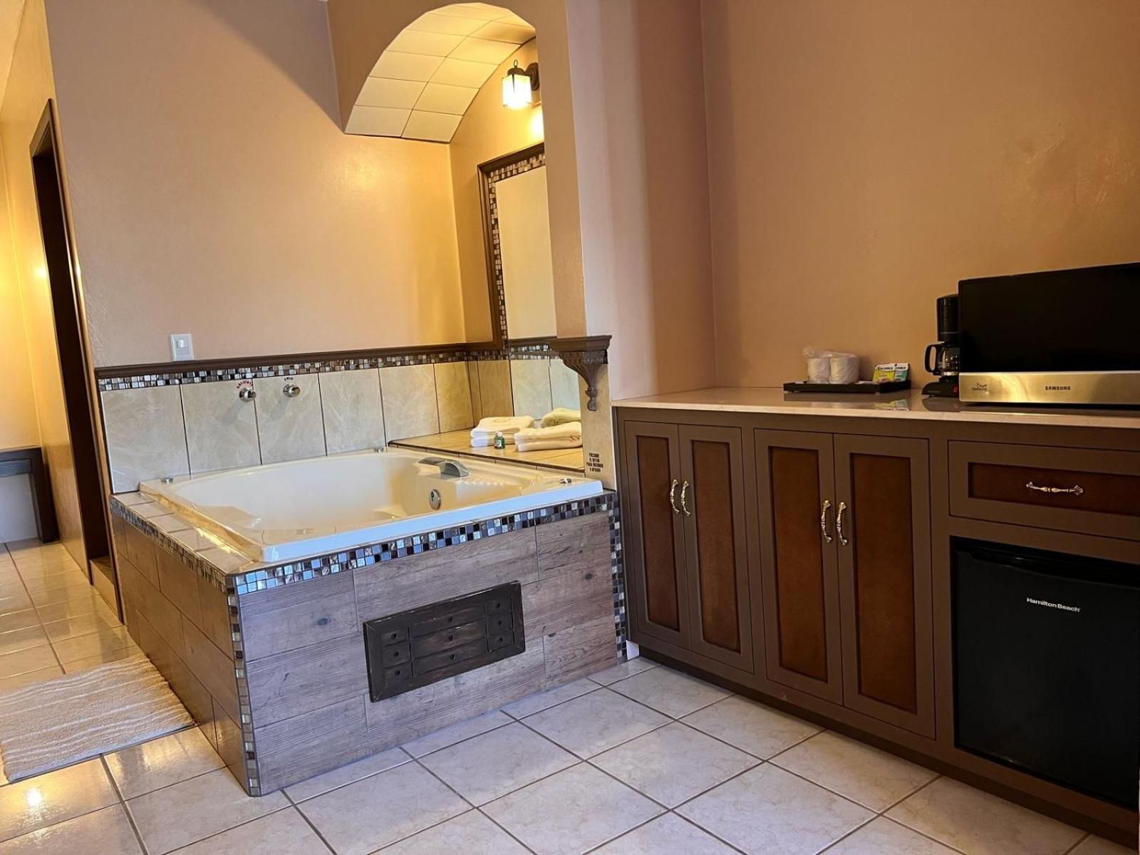 Studio with Spa Bath