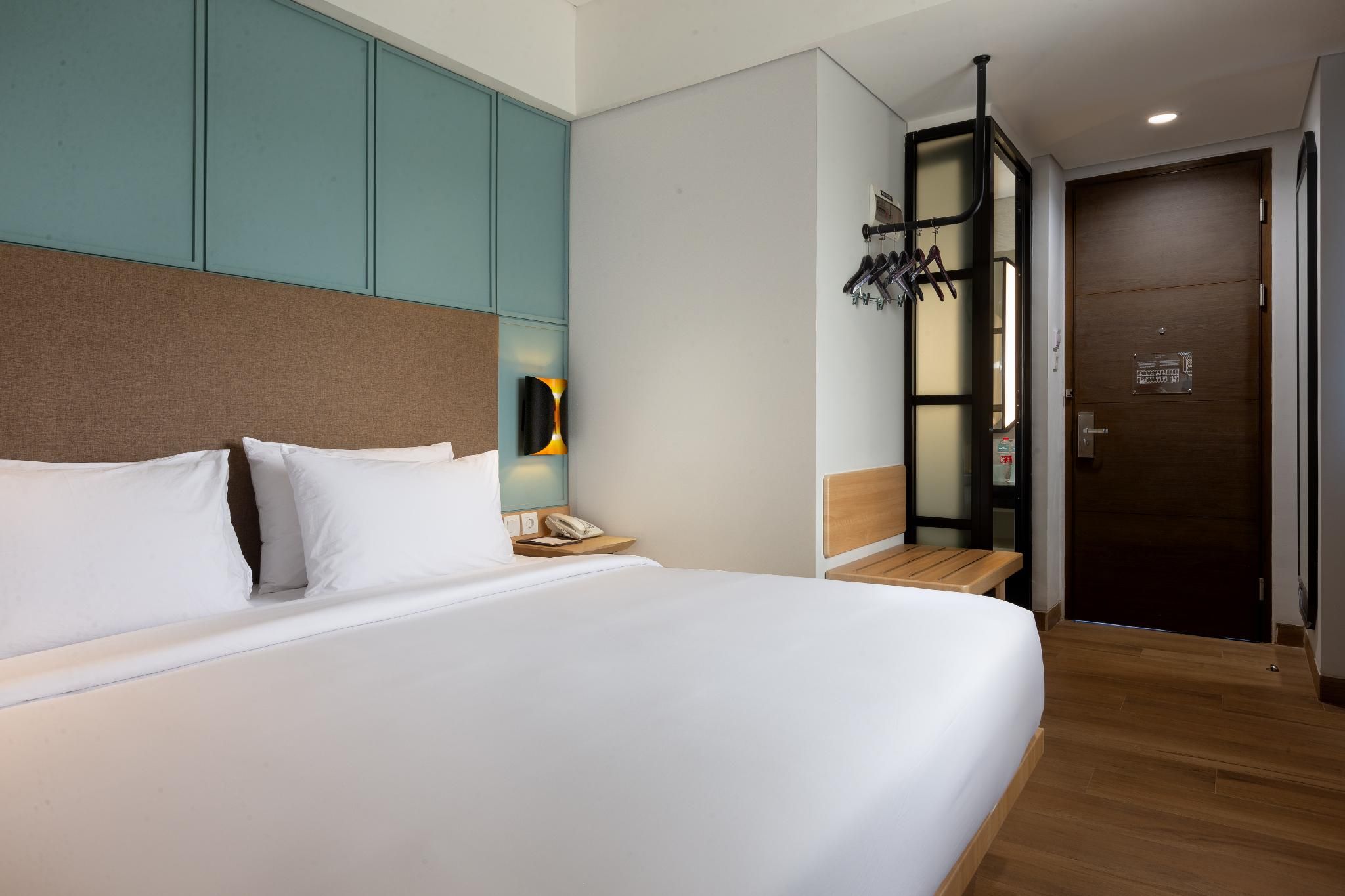 Superior Room Hollywood