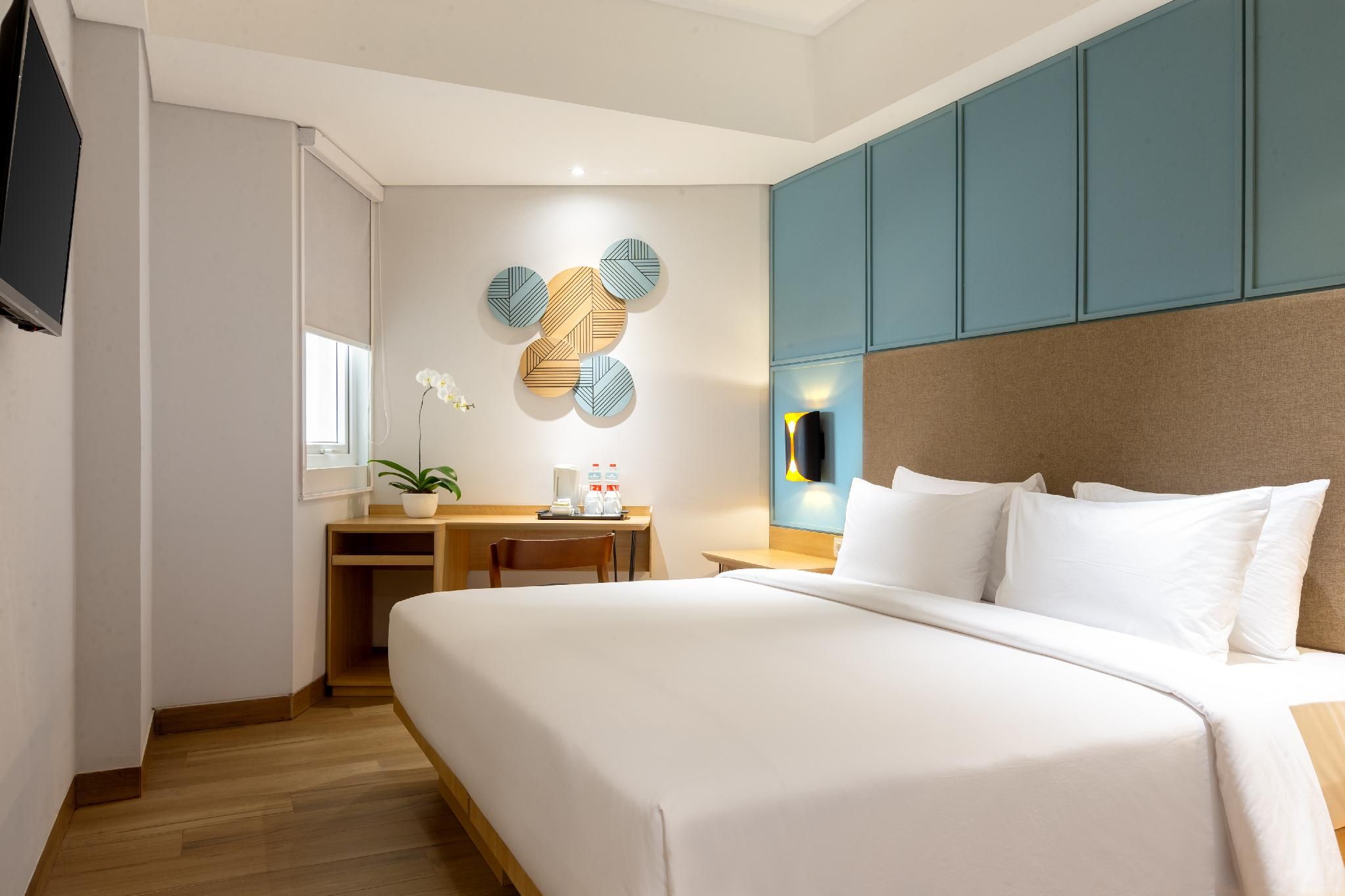 Superior Room Hollywood