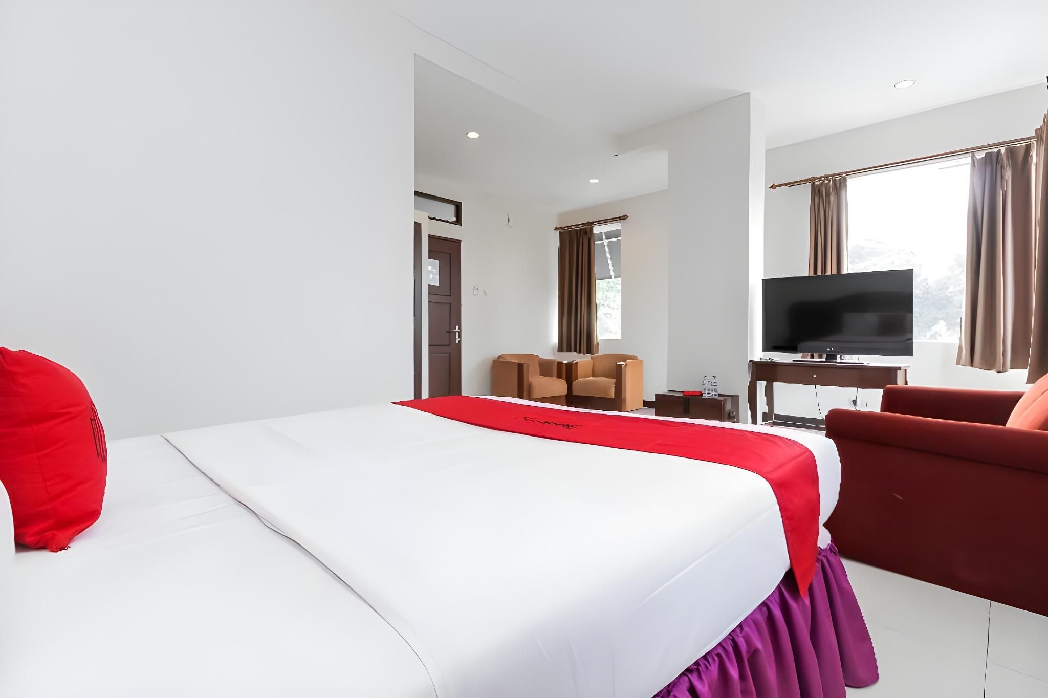 RedDoorz Room