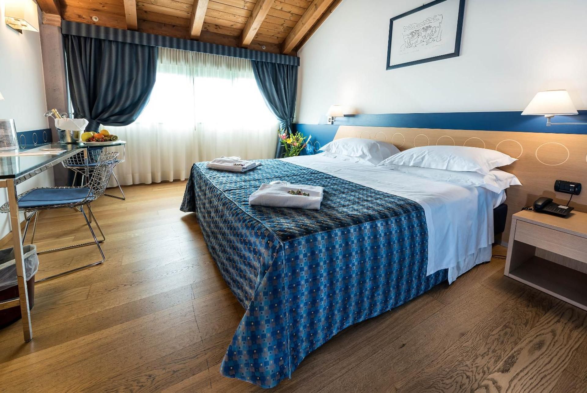 West Point Airport Hotel Standard Double or Twin Room