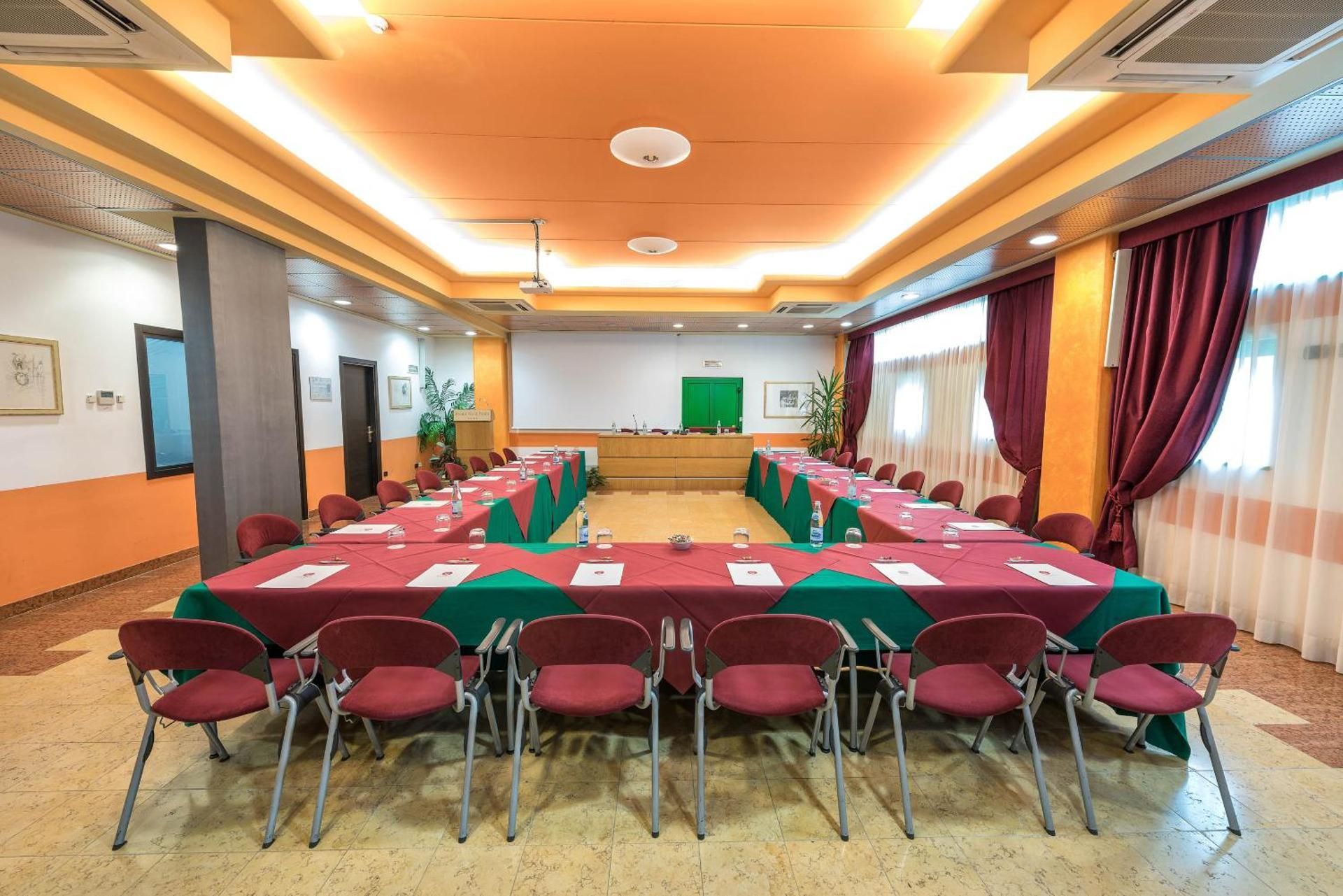 meeting room / ballrooms