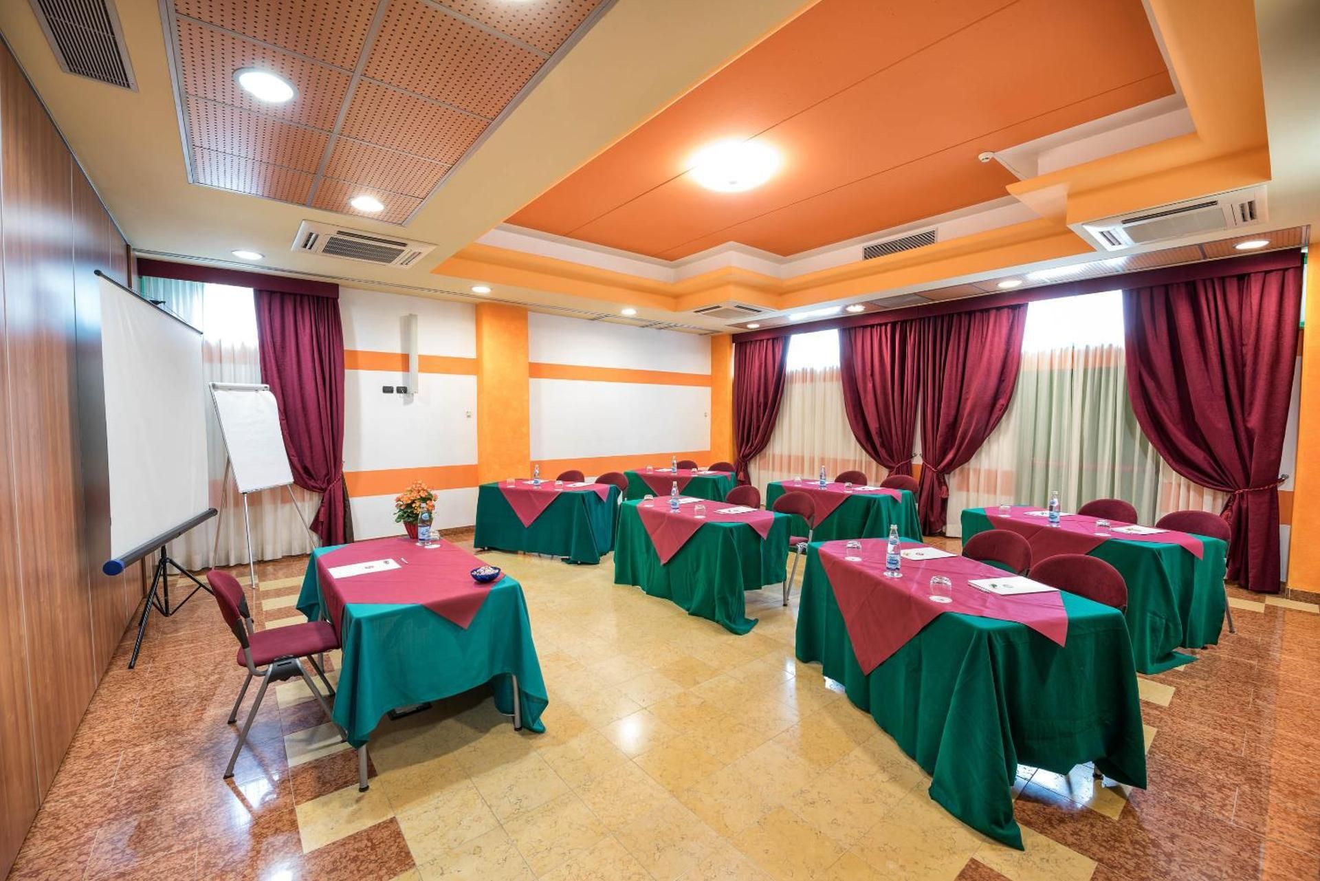 meeting room / ballrooms