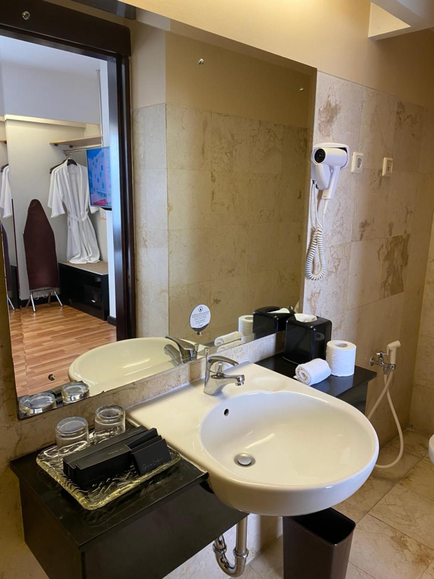 Suite Room