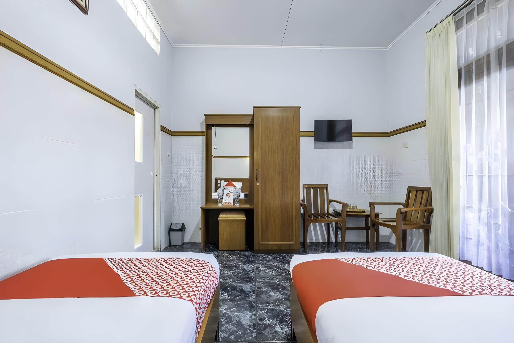 Deluxe Twin Room