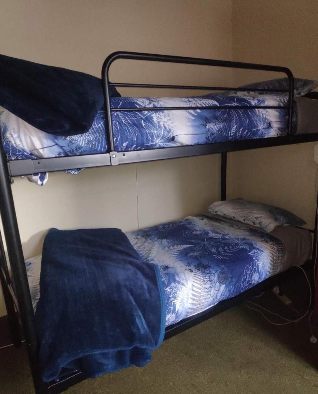 Double room with 1 double bed and 1 bunk bed