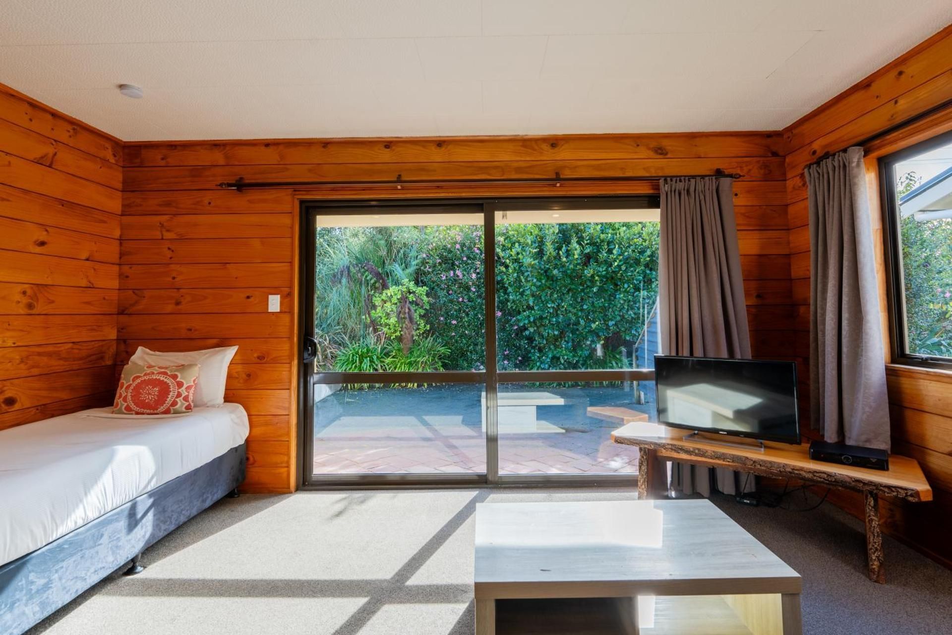 One-Bedroom Apartment (4 Adults)