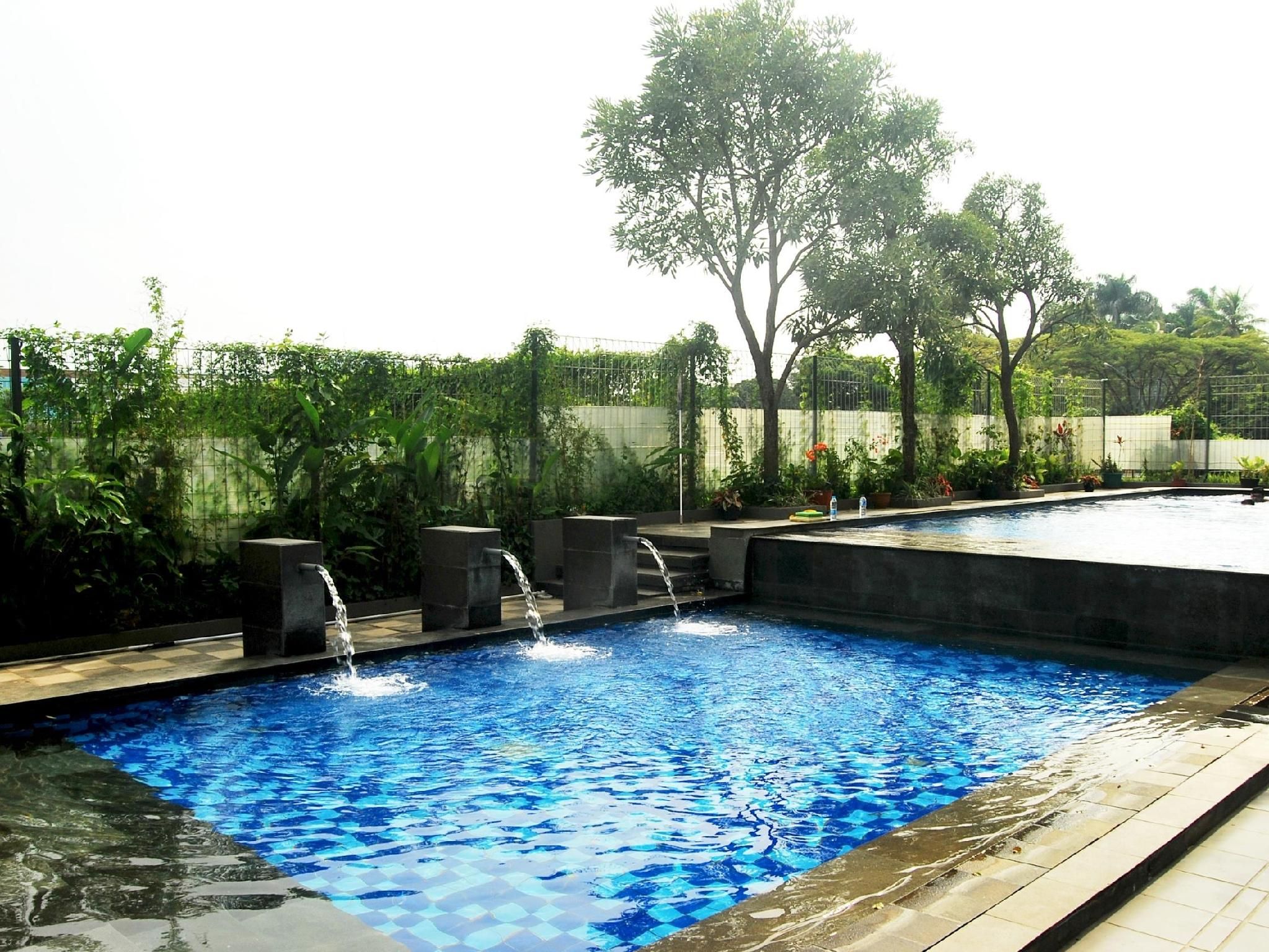 swimming pool [kids]